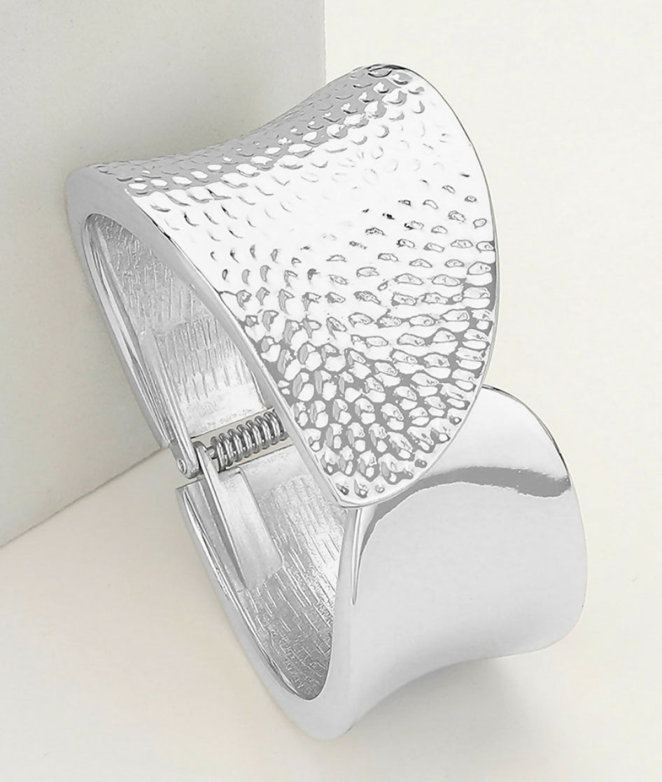 Lure Silver Signature Cuff