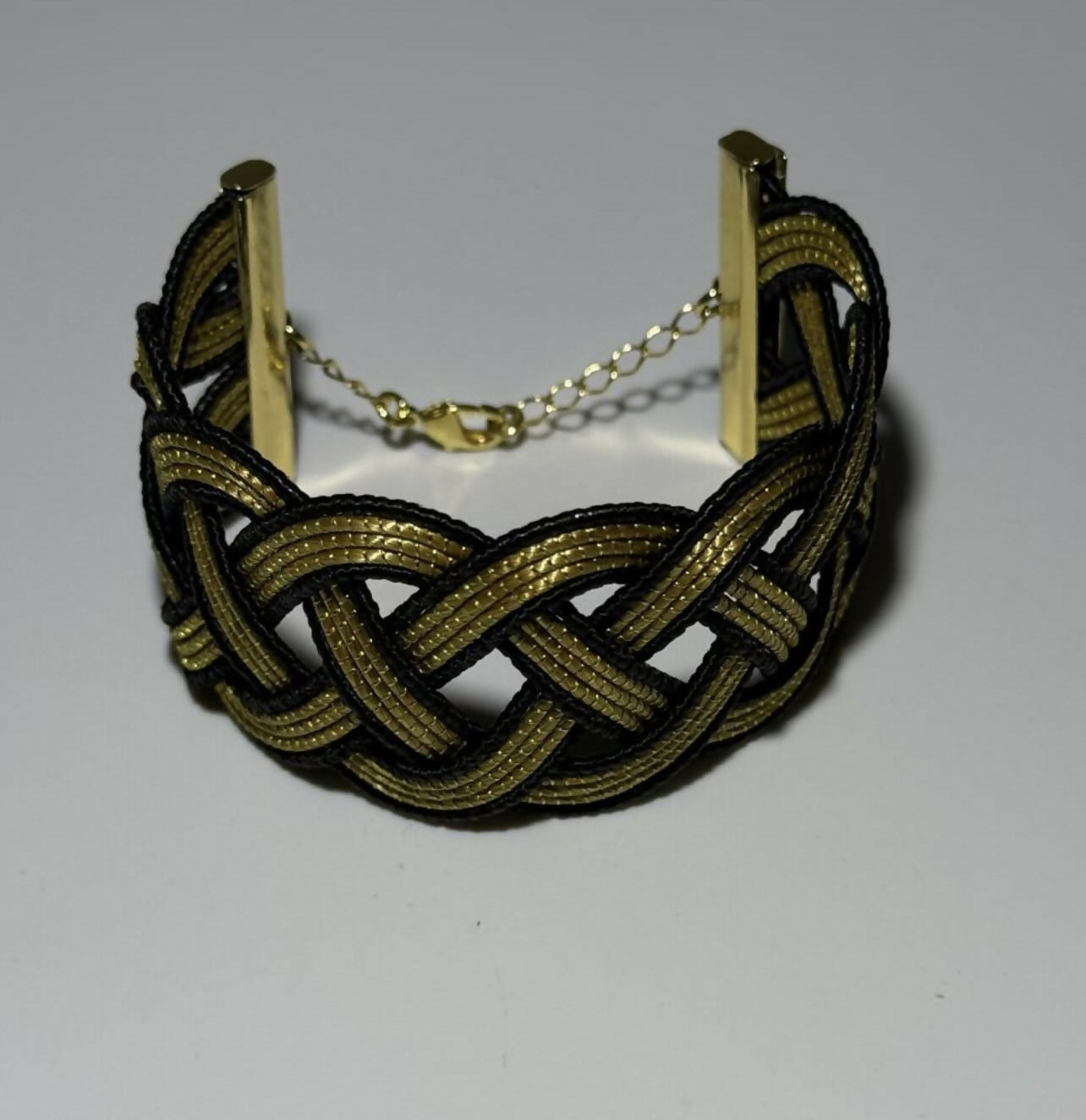 D5FC4F6F-6927-4BE6-840B-907D47E2CE3A