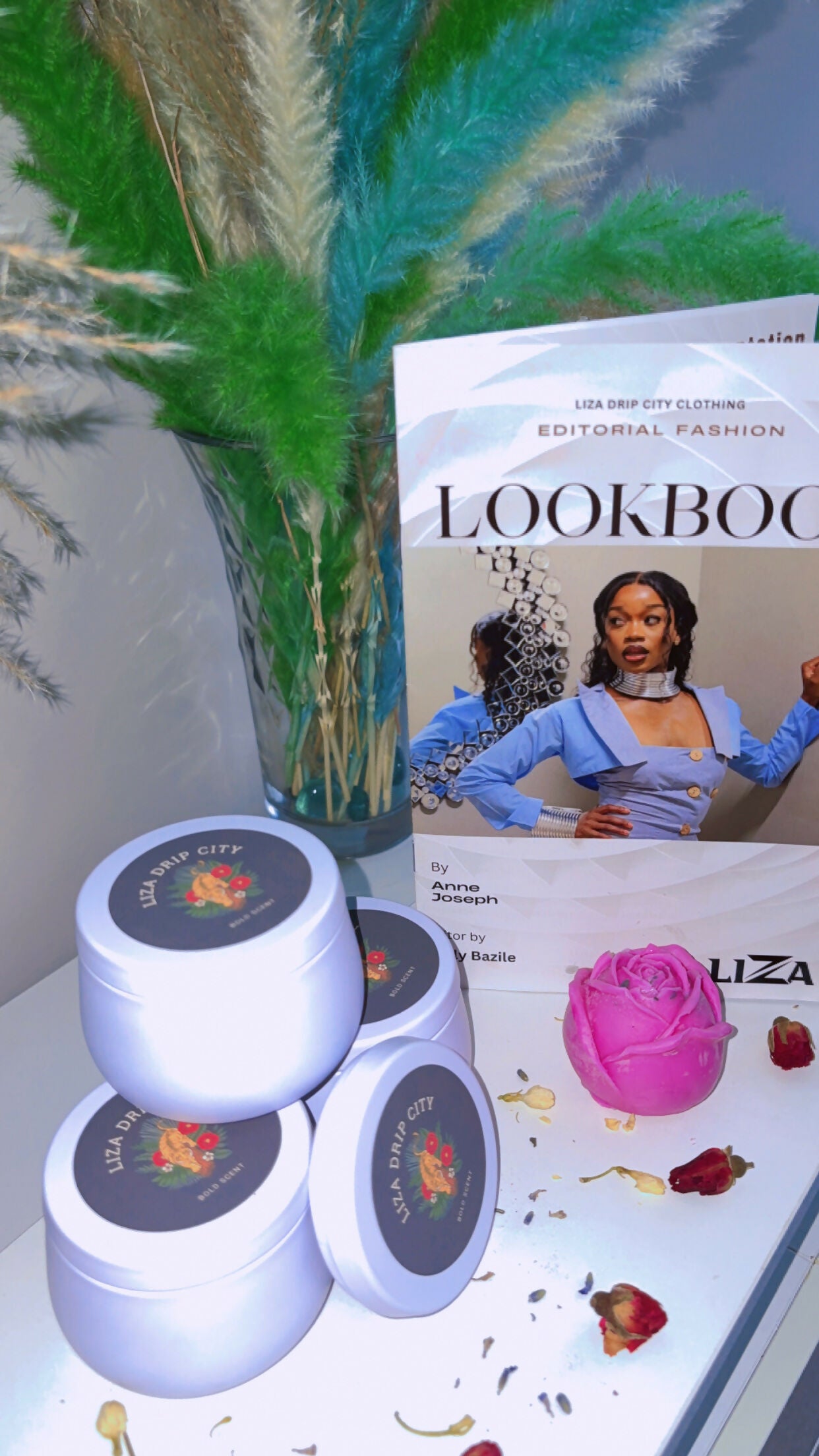 Bundle 2 ( lookbook, bold scent, small shape candle)