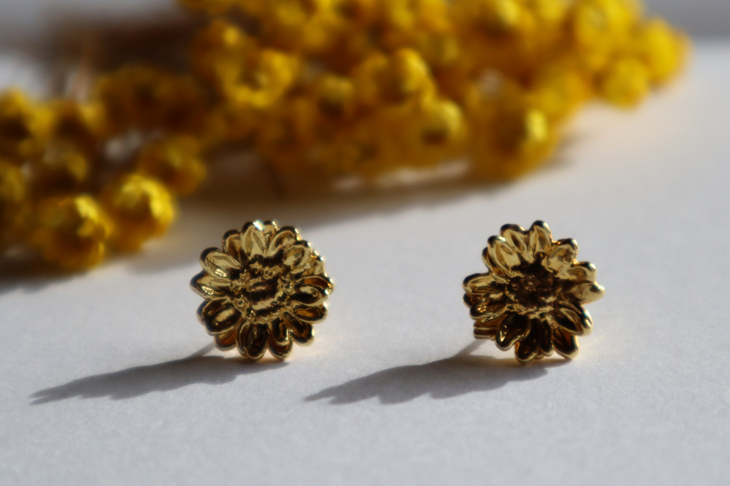 Sempre Viva Earrings - Yellow Gold