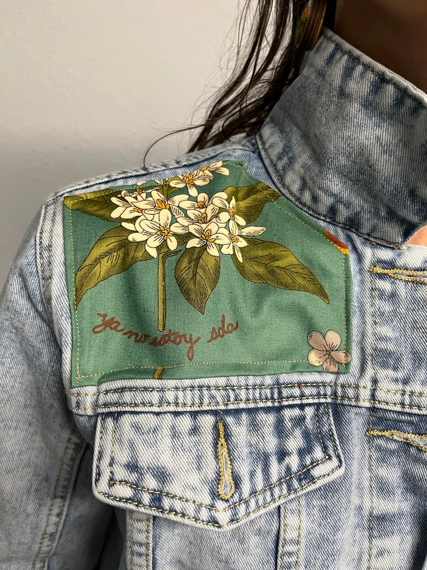 Jacket Frida kahlo in desert design.