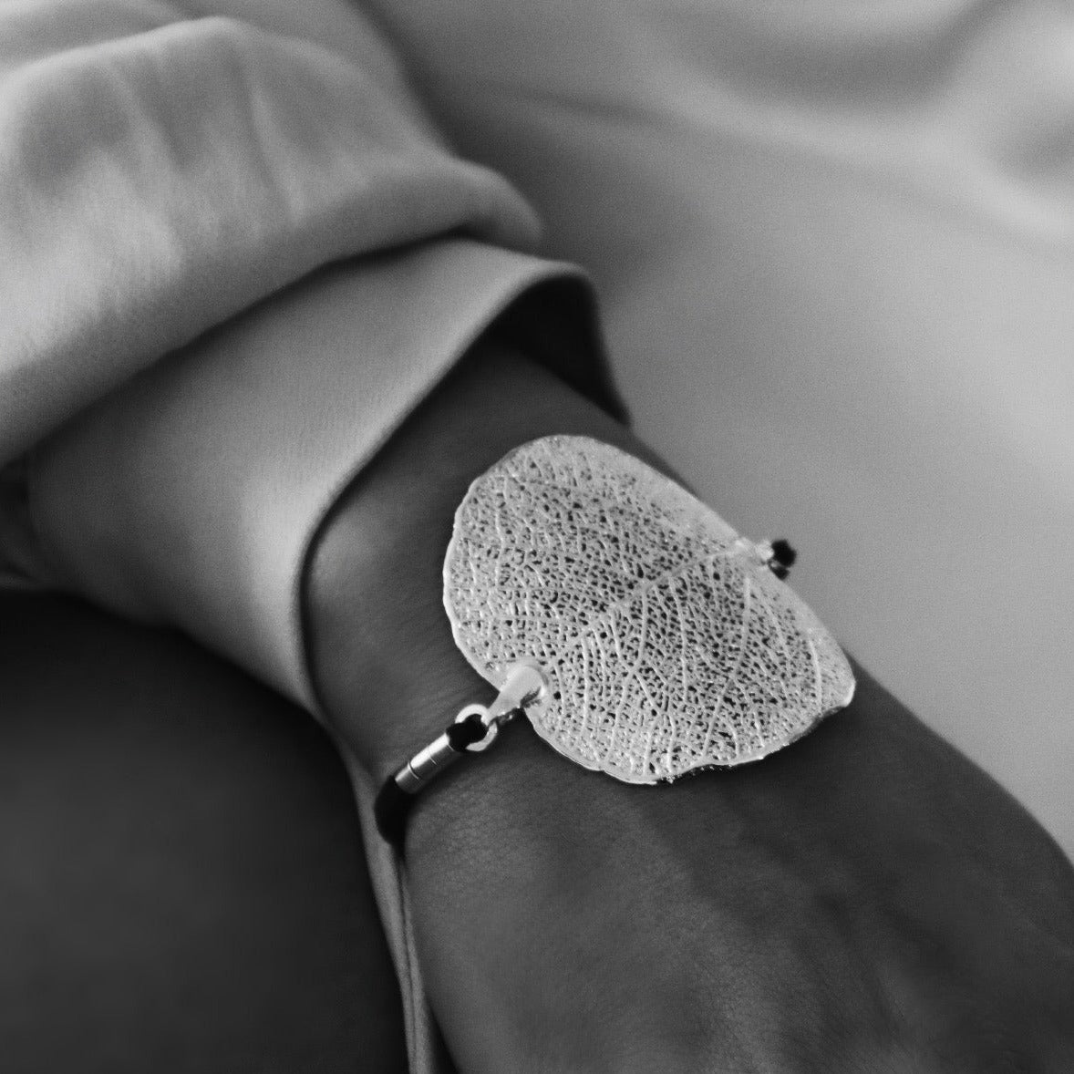 Cerrado Leaf and Vegetable Suede bracelet