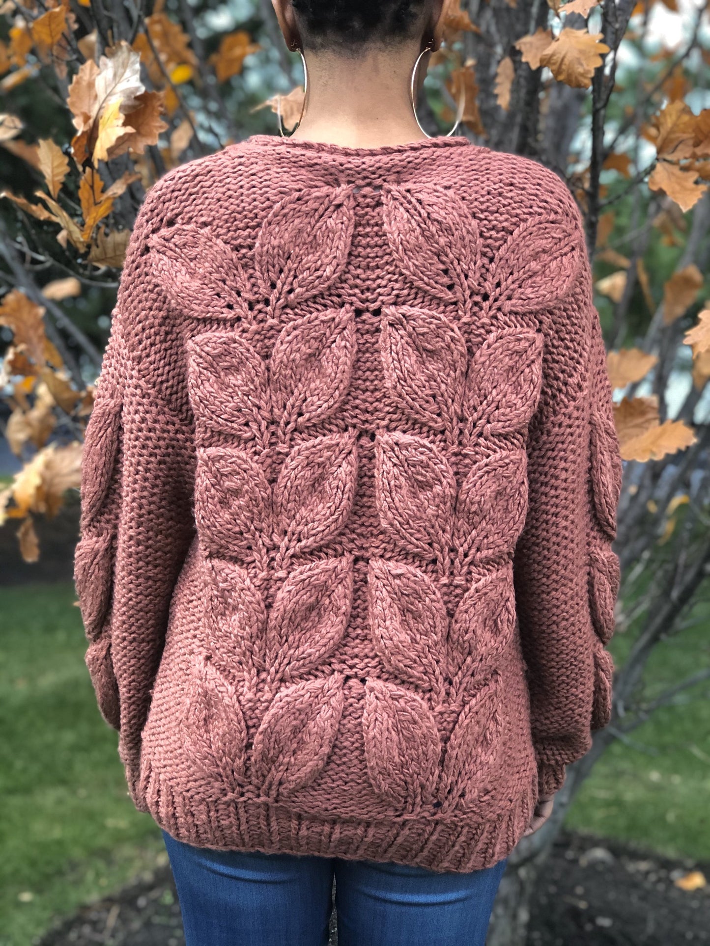 HANDMADE LEAF KNIT SWEATER