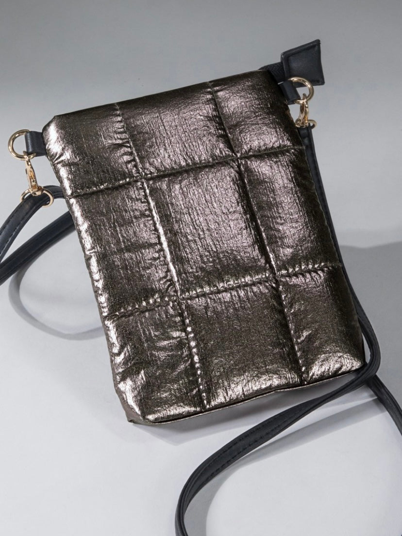 METALLIC BUBBLE CROSSBODY BAG