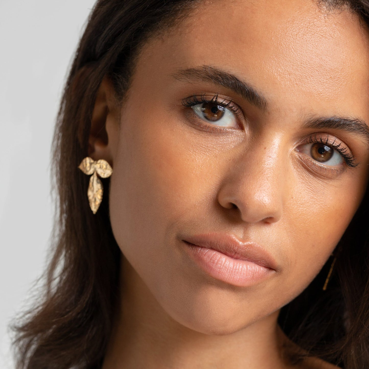 Rose Leaves Earrings - Yellow Gold