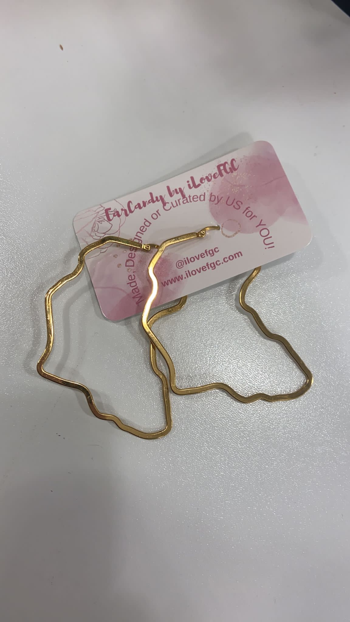 Tarnish Free Africa outline earrings