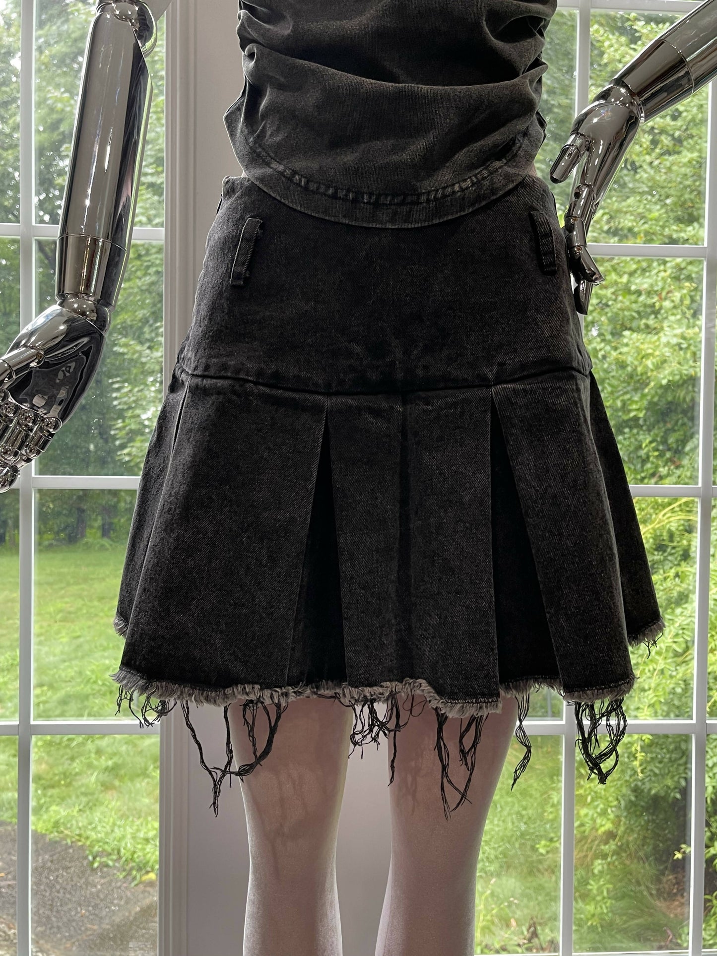 Urban Edge: Raw-Edged Dark Gray Washed Denim Pleated Skirt