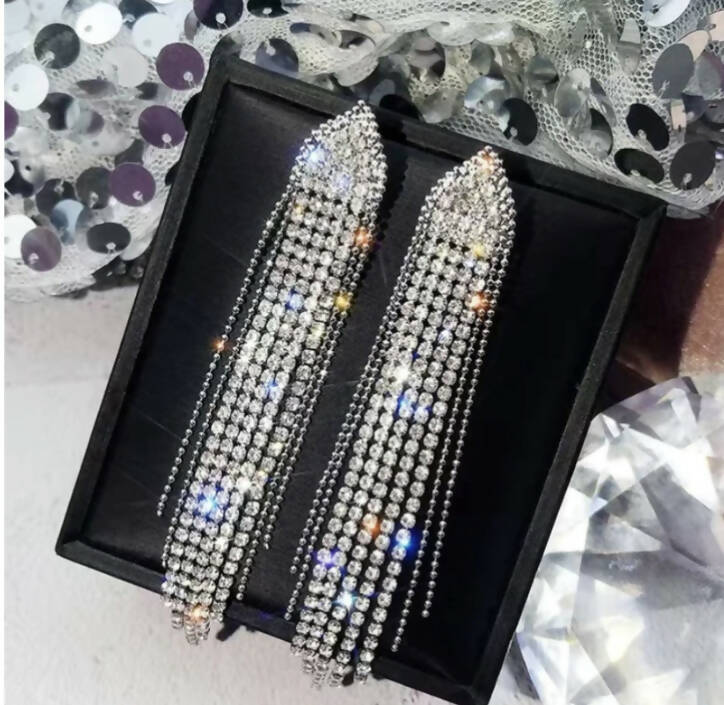 Dangle earrings
