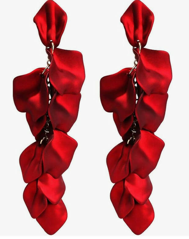 Dangle earrings