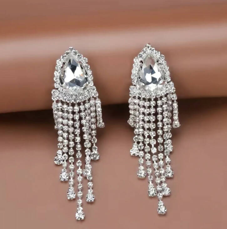Dangle earrings