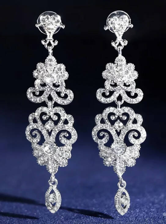 Dangle earrings