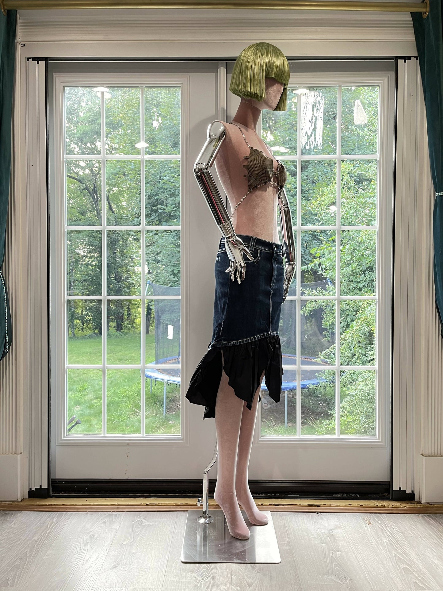 Elegance in Motion: Dark Blue Fishtail Stretch Denim Skirt