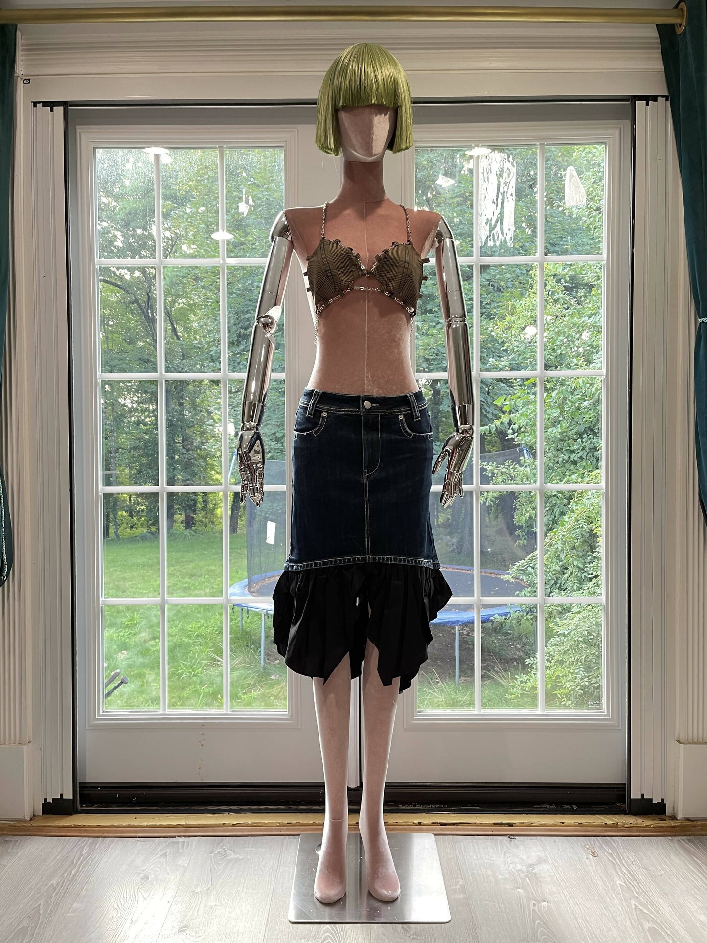 Elegance in Motion: Dark Blue Fishtail Stretch Denim Skirt
