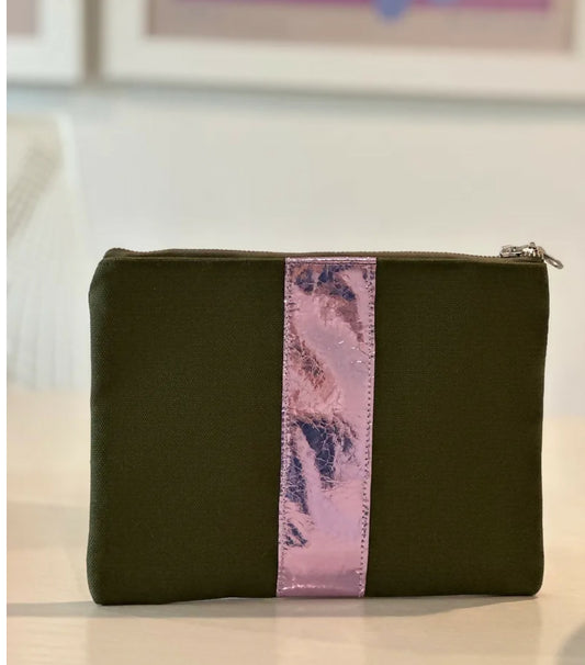 No. 23 Lilac Clutch