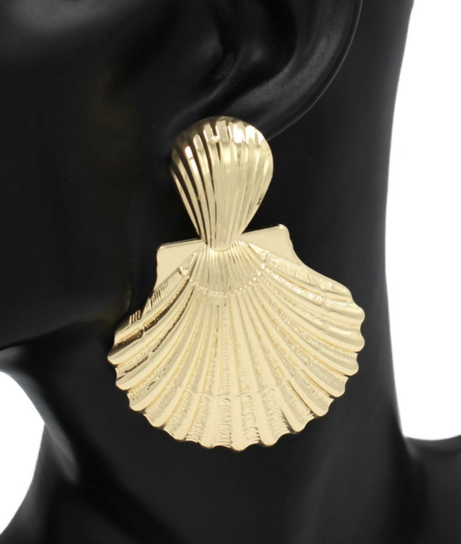 Gold Seashell Earrings