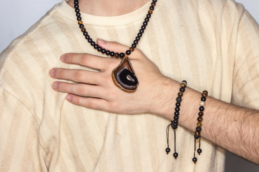 Onyx necklace with brown toned pendant