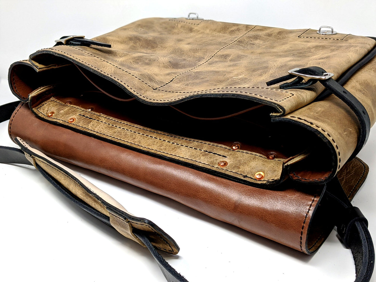 Winchester - Taupe Cowhide