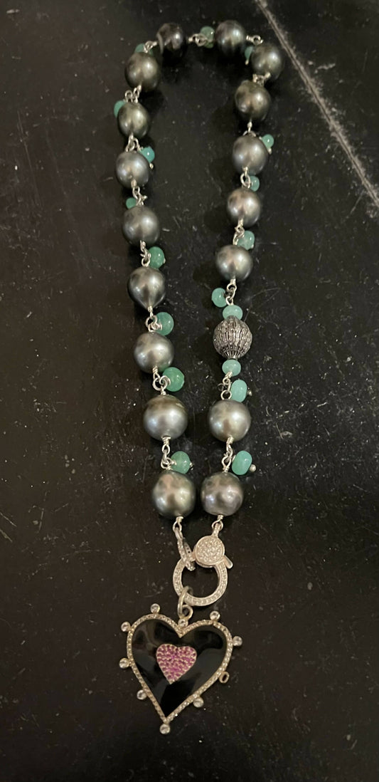 Tahitian pearl necklace