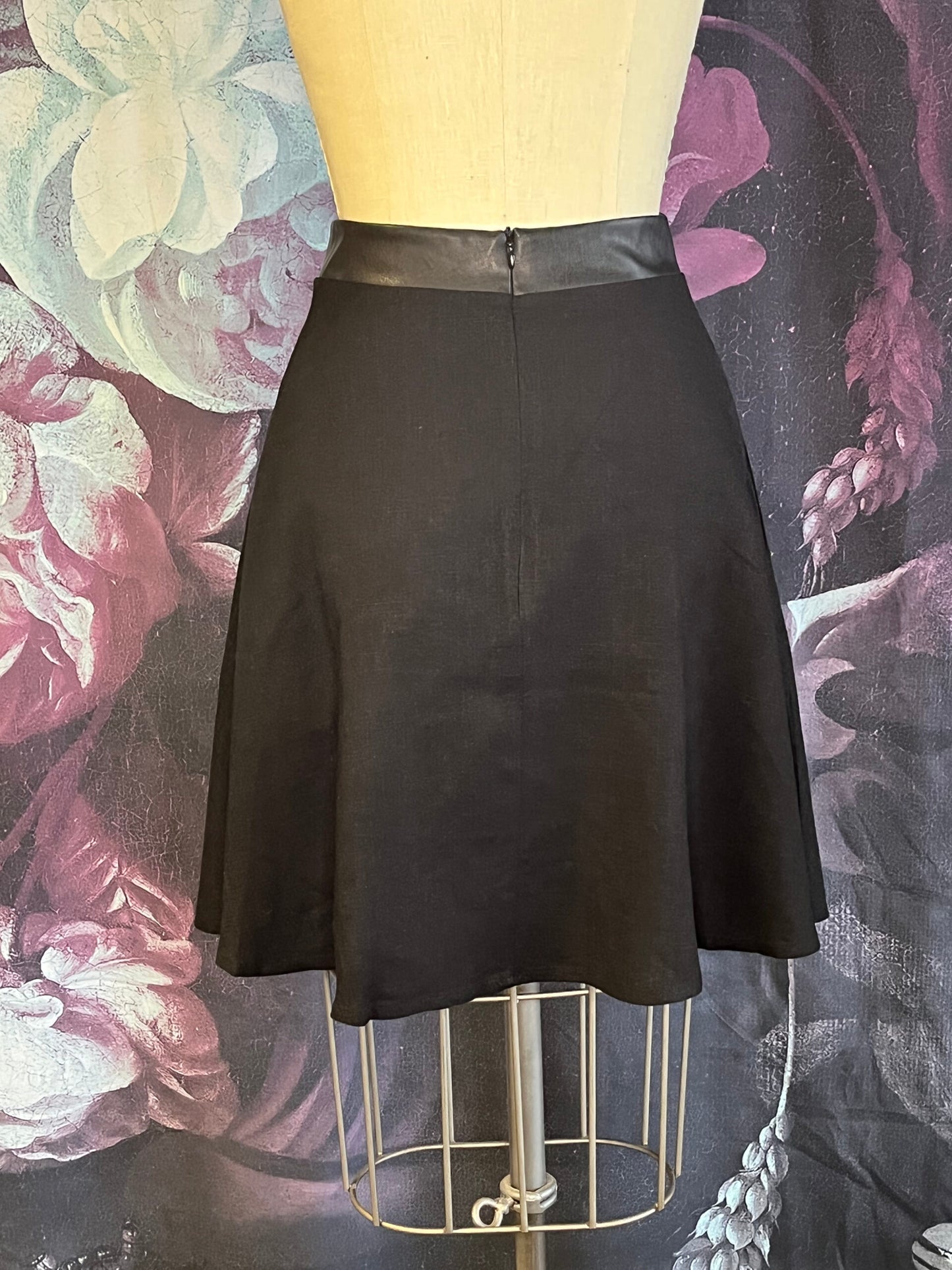 Widow's Peak Linen Skirt