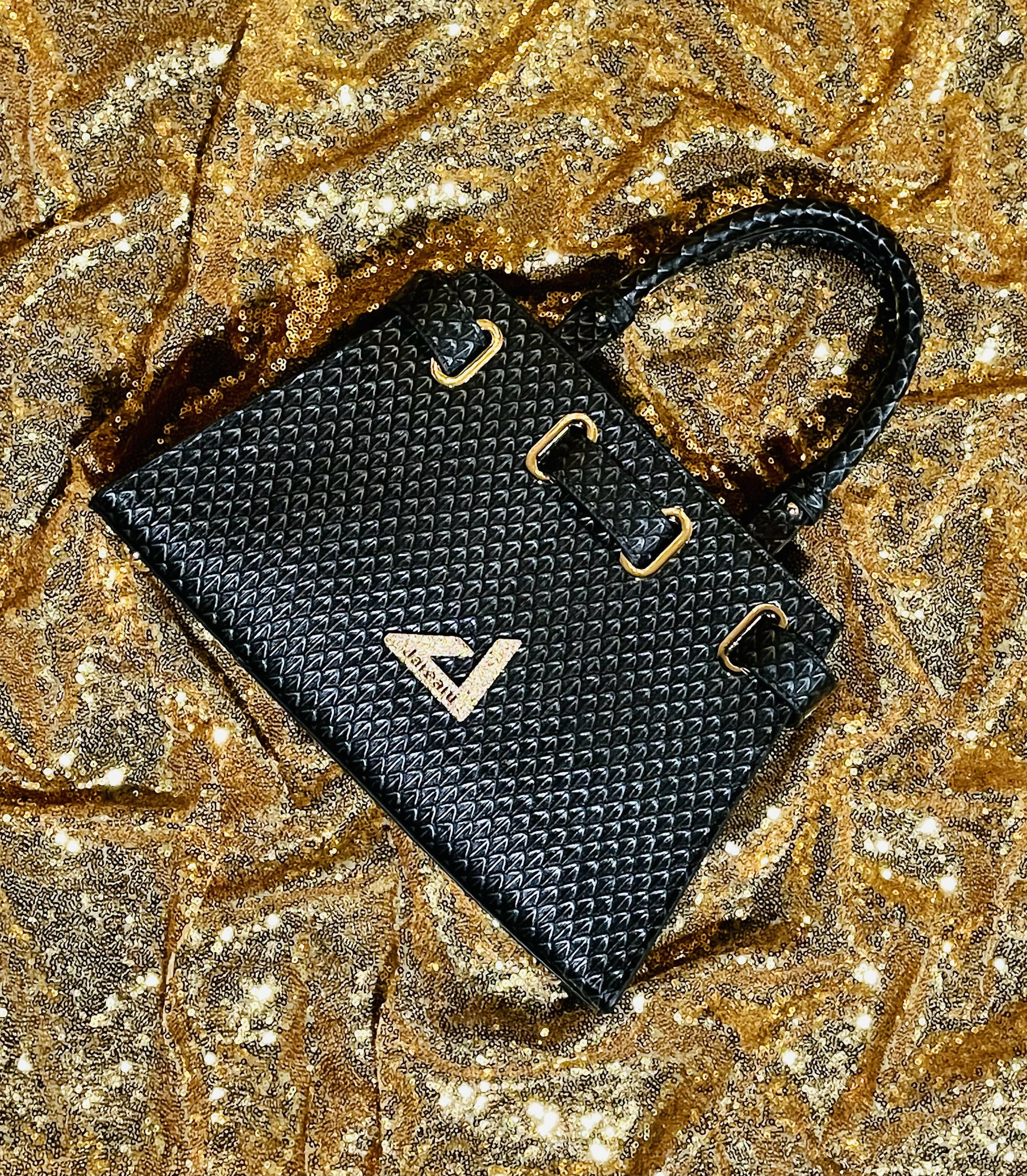 new bag black.gold