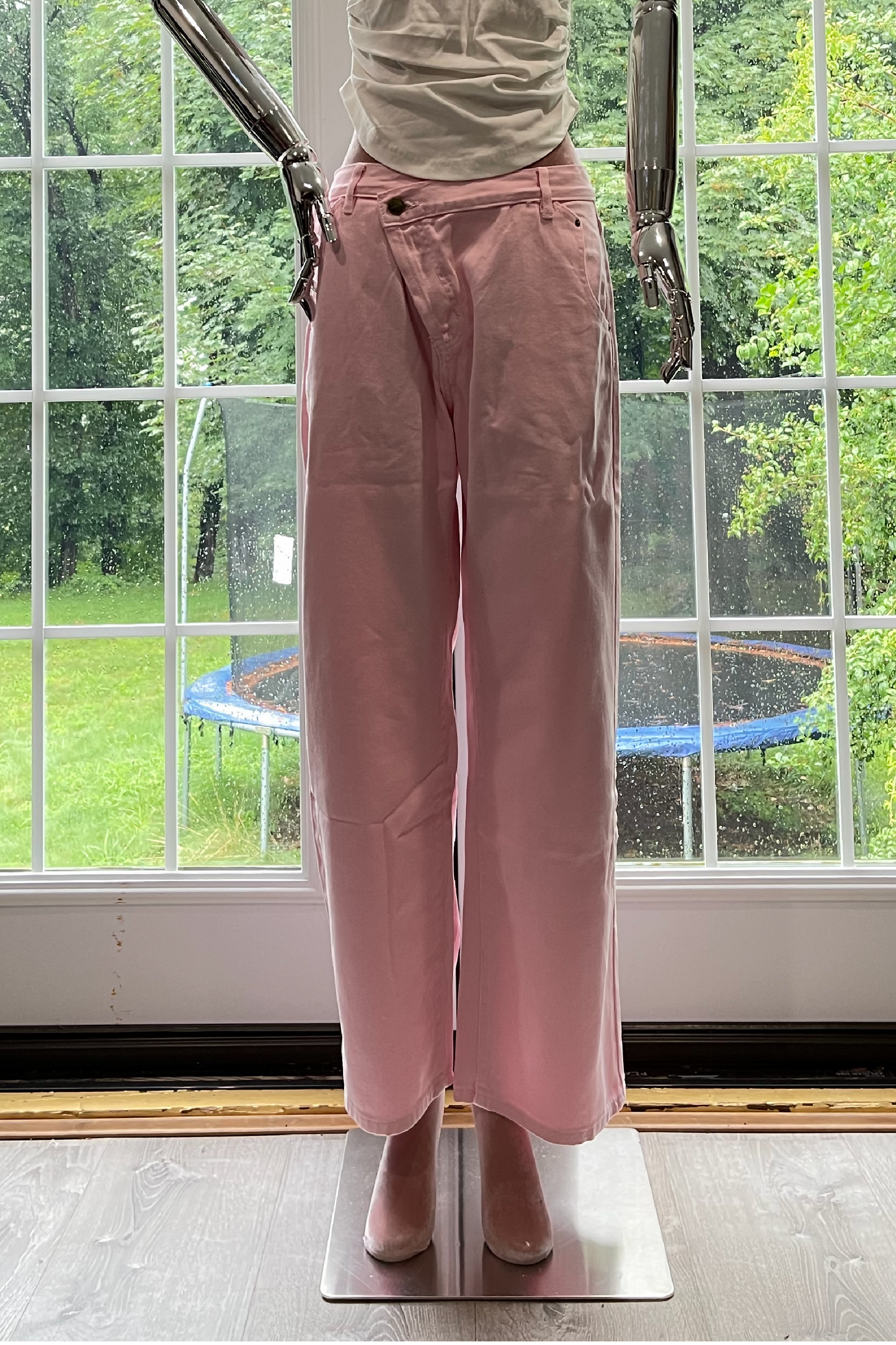 Bold Pink Infusion: Diagonal Zipper Straight-Leg Jeans