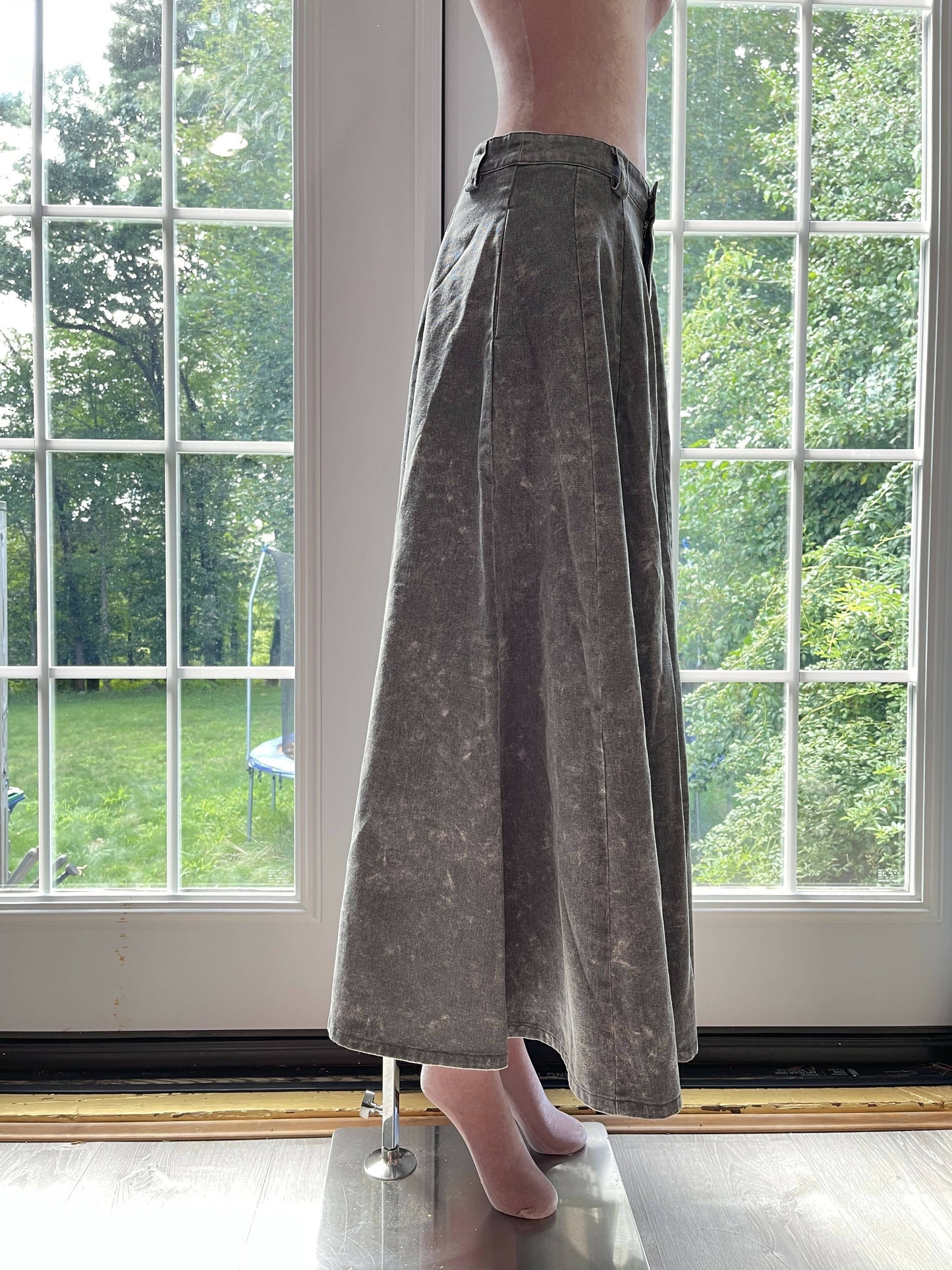 Snowfall Elegance: Ankle-Length Flare Denim Skirt with Gray Snowflake Pattern
